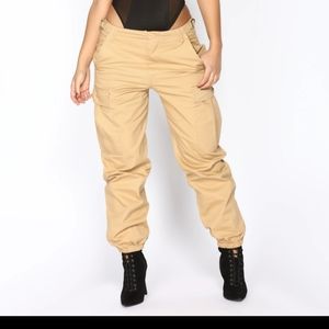 NEW Fashion Nova Cargo Pants 💗